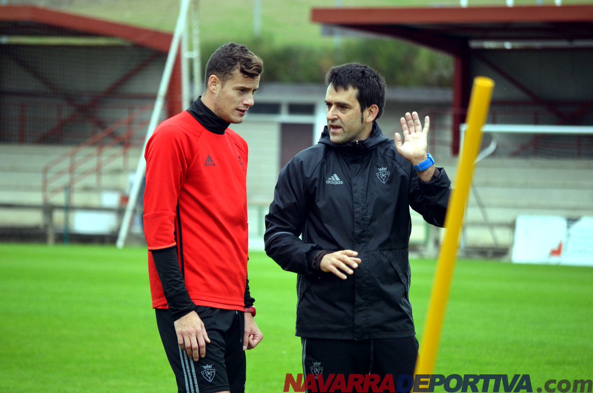 SantosRMCF's tweet photo. 📷 Entrenamiento | Oriol Riera. https://t.co/SB505n0QRK