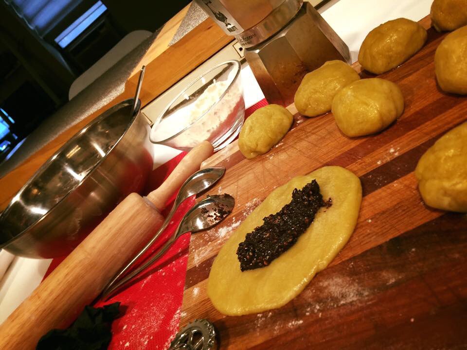 rosannacooking's tweet photo. #tarallucci #cookingwithrosanna #rosannacooking #abruzzostyle #italianstyle #ny #italianfood #abruzzo #confetturamontepulcianodabruzzo # https://t.co/dlMA0Prj56