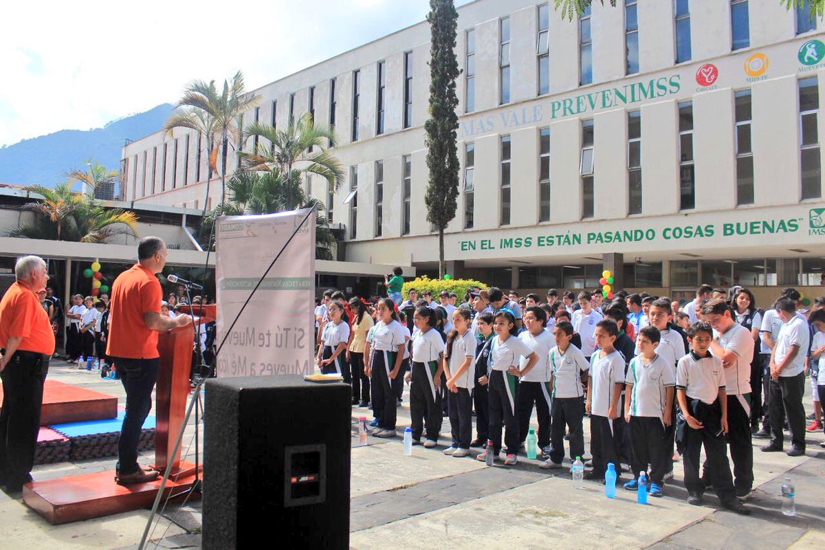 jorgetubilla1's tweet photo. Gracias a los más de 200 estudiantes, socioalumnos  y personal IMSS por asistir a la actividad física "Pausa para la Salud" @ChecaMideMueve https://t.co/ydPDbwcH6G