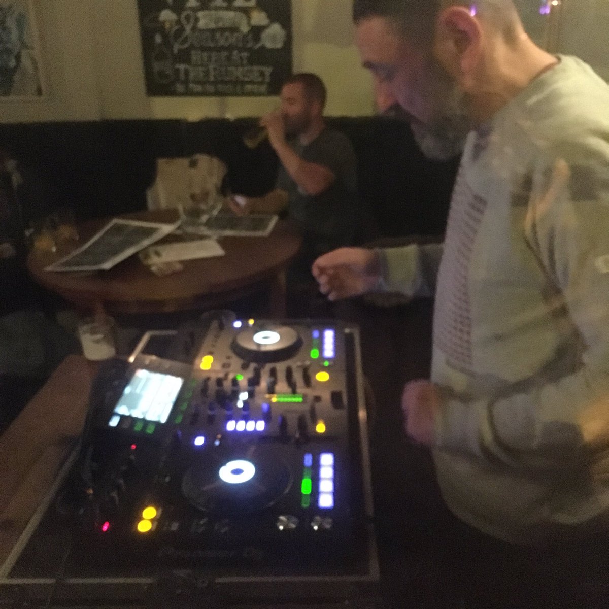 HumanJukeboxDJ's tweet photo. We're rolling with the #humanjukebox @TheRumsey - requests coming in fast! Keep em coming peeps https://t.co/ClquHZB0Ml