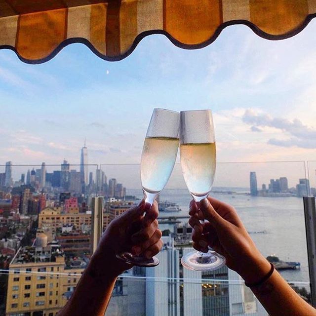 Cute_and_Food's tweet photo. Do you like drinks? Do you like air? Follow our sister account, drinksintheair #sponsoredbyus 📷: thedailybydaniel #… https://t.co/cSCT4yGoWK