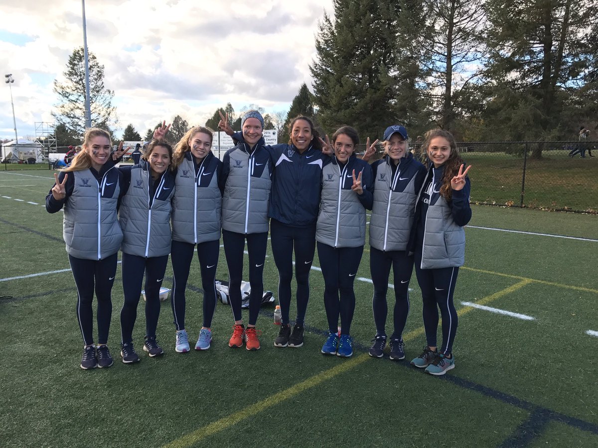 sammybridget5's tweet photo. We're going to nationals ✌🏽️🎉 #operationgetAngelaparka https://t.co/etdU1oDeAi