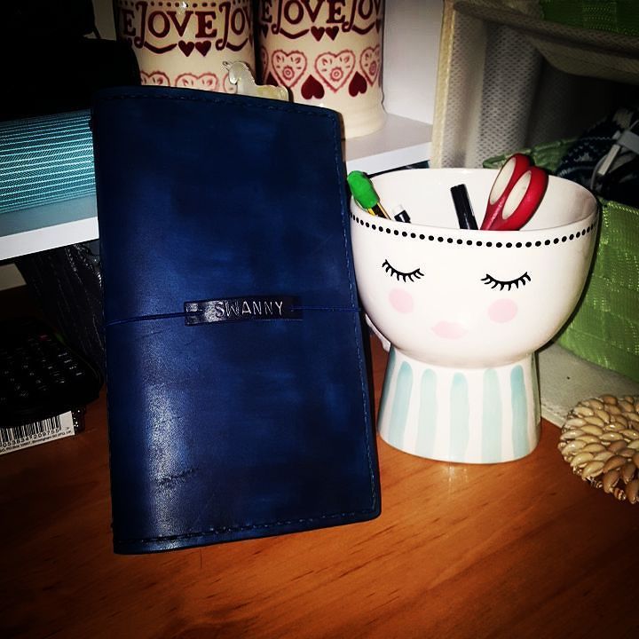 swanny's tweet photo. Happy post!!! #happy #mummyblogger #happypost #vase #stationery #uglidori #uglybugdoes #stationery #stationeryaddic… https://t.co/6h37RFFcG8