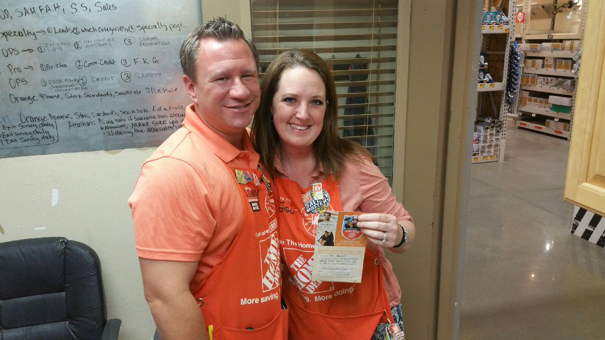 ToiJWilson78's tweet photo. So this happened today! Most exciting day ever to get a homer from the district manager 😊😊😊😁😁😁 thank you @LennyGaspari   You rock. https://t.co/cjbIpbR6RE