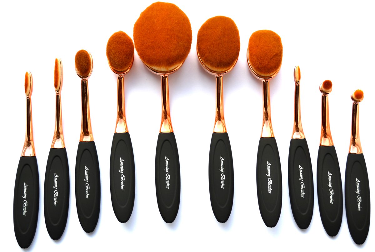 AmazingBrushes's tweet photo. www.amazingbrushes .com 
#makeupbrush #brush #makeup #kwasten #oogmakup #ovalbrush #foundation #foundationbrush #brushset #concealer https://t.co/pG8oWUs4yf