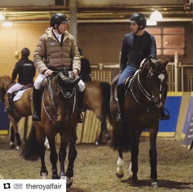 studforlife_fr's tweet photo. #RAWF2016 | Conor SWAIL aux côtés des médaillés d'or olympique Nick SKELTON et Big Star! 👏🏼👏🏼 https://t.co/LDQEvasTUf