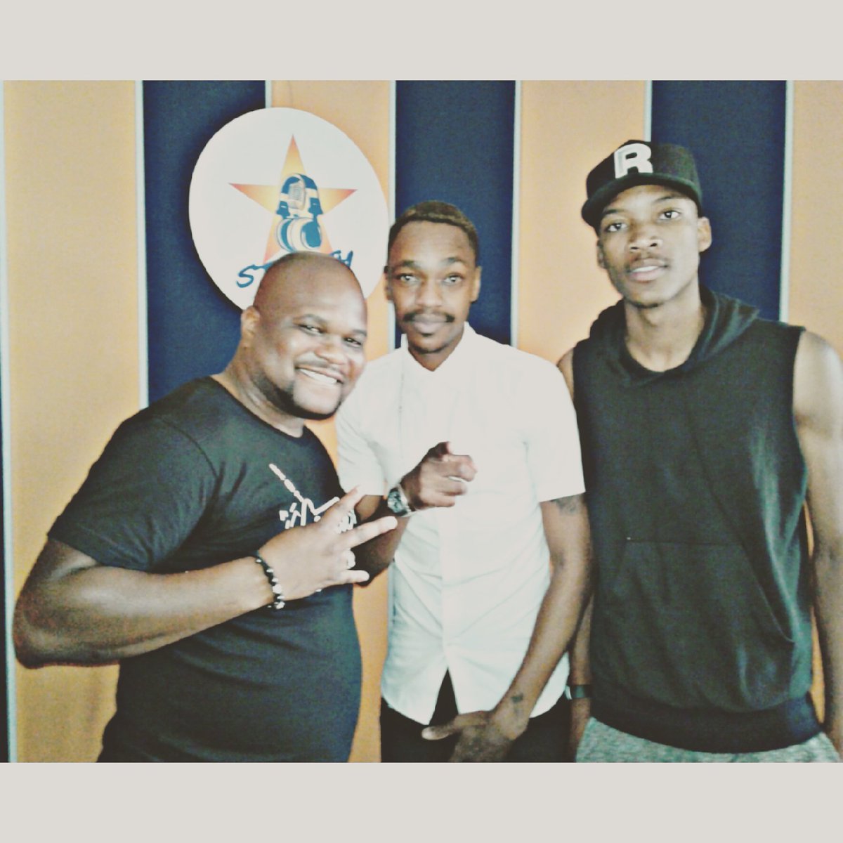 KWA_shingi's tweet photo. Earlier today on @StarfmZimbabwe w/ @TheMoxinator after drop new hit #mapoto #zimhiphop https://t.co/rg0VJn6mDQ
