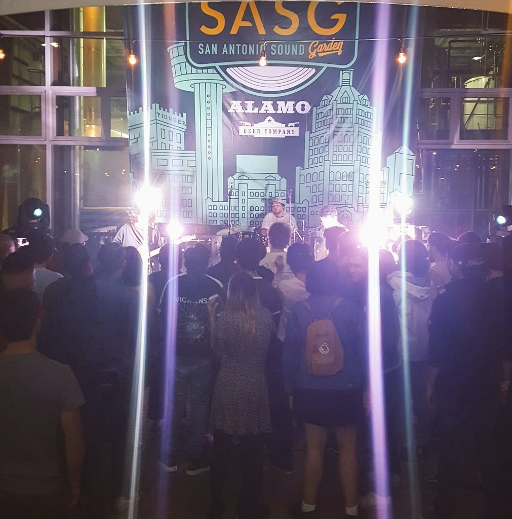 SASoundGarden's tweet photo. Crowds are gathering for @junkie210 #GrowLocalMusic https://t.co/jSMxb30YQ9