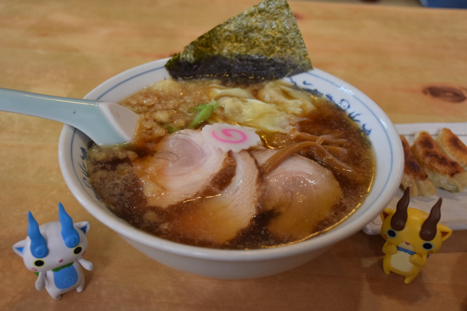 まさ雪 飯坂温泉にて飯坂ラーメンと餃子 やっとありつけた 野菜たっぷりの餃子が美味でした ラーメンは懐かしい味 飯坂温泉 ラーメン コマさん T Co Vbfnyfw05e Twitter