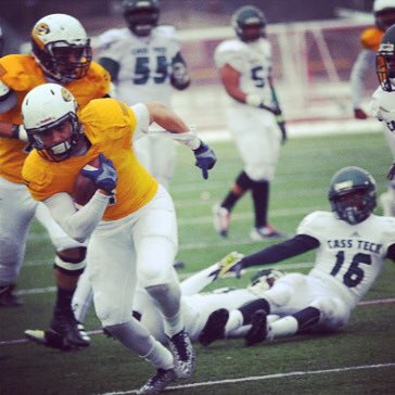 iamCC1's tweet photo. Best of luck to @salinefootball tonight! You guys are well prepared. You got the best coaching staff in the State! #BeatCT #WIN https://t.co/RMftvWN2qC