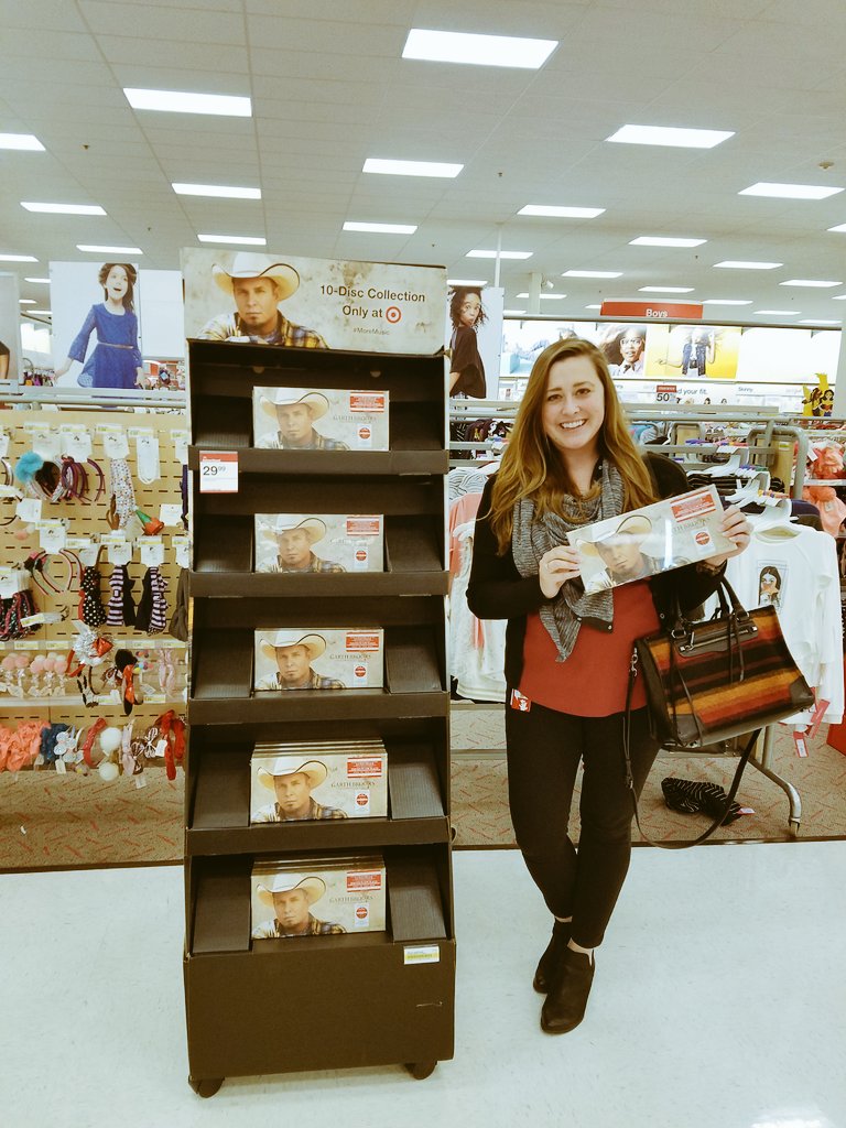 TarynNeeser's tweet photo. Traveled to one of my favorite Targets to get my copy of @garthbrooks Ultimate collection! #Moremusic Thanks, @kennedylaurene and T2135 team https://t.co/aFDA5lYJ81