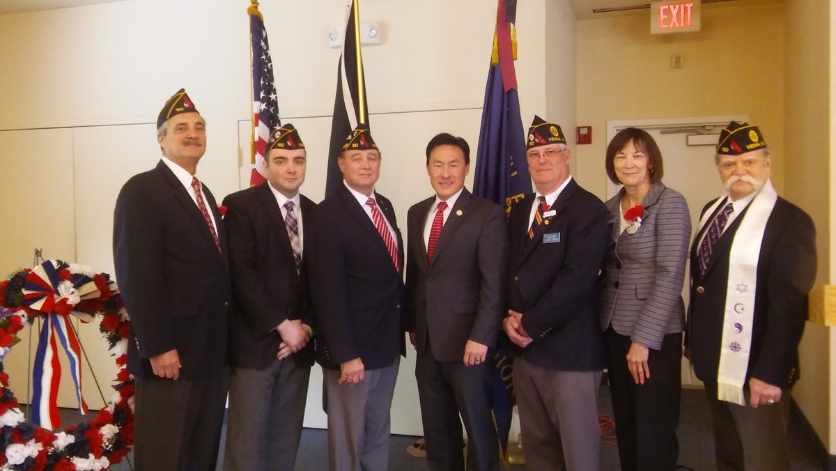 ViennaPost180's tweet photo. We had a great turnout at the @AmericanLegion @Post_180 #VeteransDay Ceremony. We are grateful to our local community. #ThankYouVeterans https://t.co/3LclvIUfJm