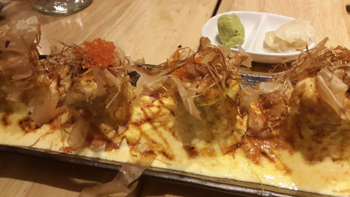 MSDLIGHTS's tweet image. Enjoyed this devine #sushi  @sushicafe......This was not all mine btw 😉😂 💛❤💚