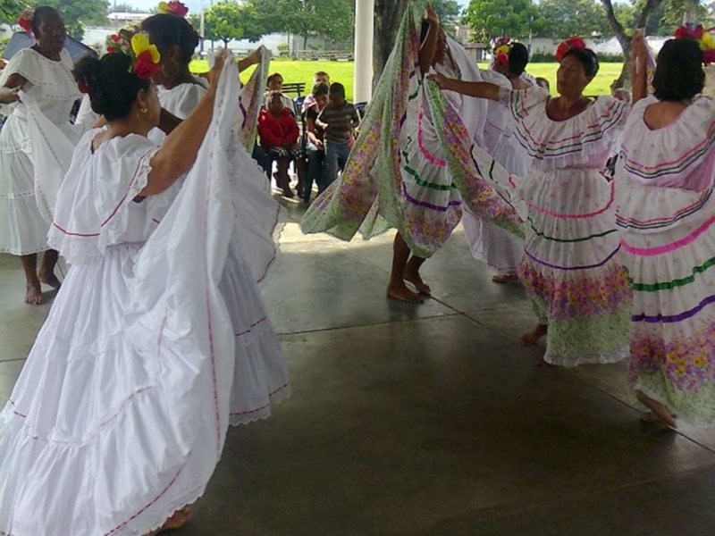 Fundación Fanalca tweet media