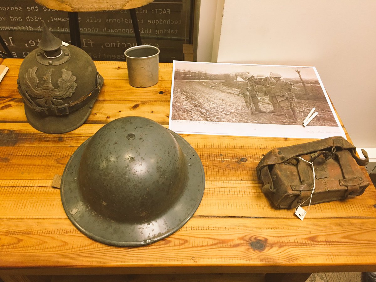 HalieDarling's tweet photo. I had an amazing night acting with real objects, letters and work from the @SwkHeritage and @Tate!
#ActorsLife #ArmisticeDay #LestWeForget https://t.co/2Xp9lgrKQV