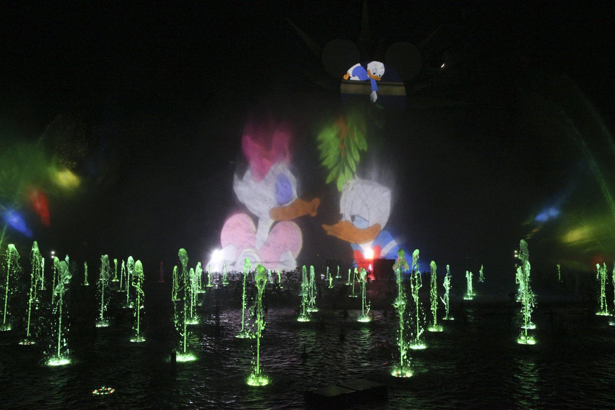 MouseInfo's tweet photo. Get a taste of what's in store in the new WORLD OF COLOR - SEASON OF LIGHT

More Info: https://t.co/L3Dfw5aS0l https://t.co/vRDEdEQ223