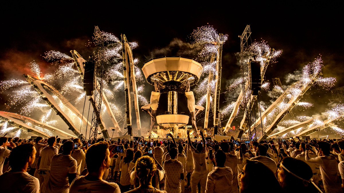 This ride of a lifetime through Dubai’s desert was sky high! Thank you Dubai for this journey. Pictures online soon! #KFxSensationDubai