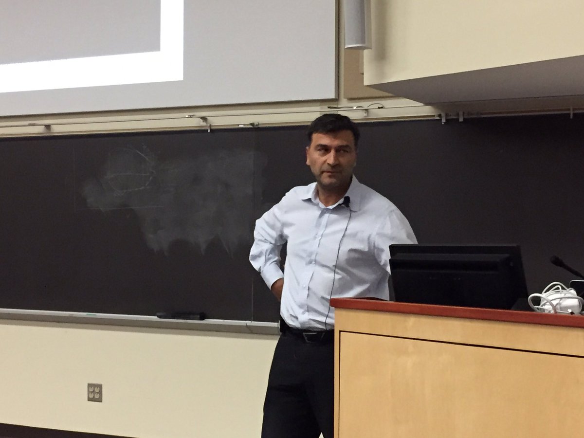 ReedOmary's tweet photo. Excited to begin #VandyHacks healthcare pitch session w/ John Doulis asking "What's the problem we are trying to solve?" @VUMedInno @VUmidp https://t.co/9dXLiEreK1