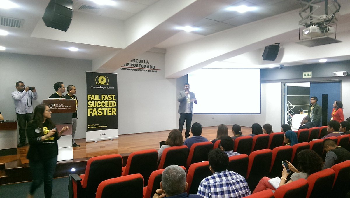 huascar_ezcurra's tweet image. Iniciando #pitchelevator en @LSM_Peru