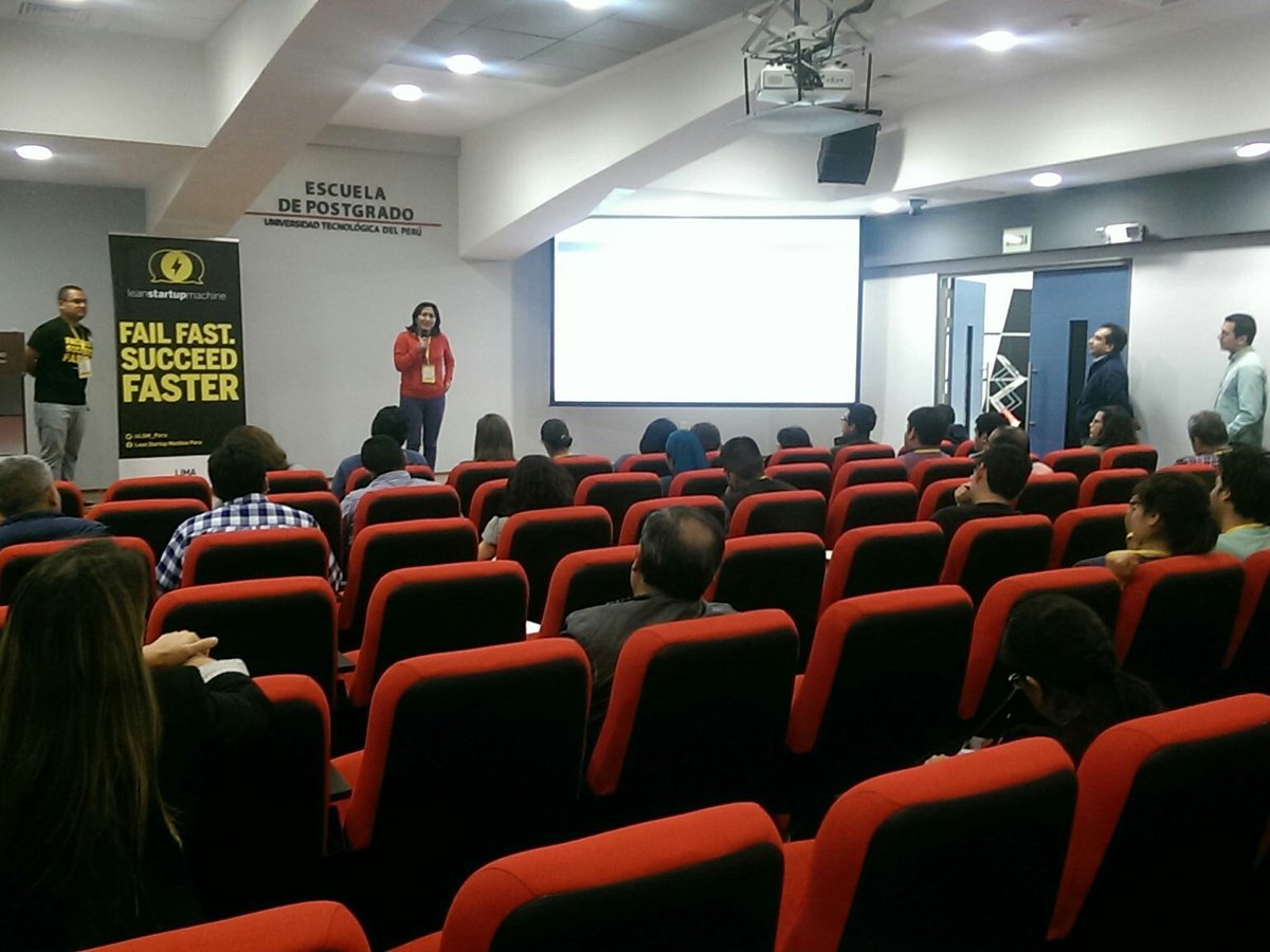 huascar_ezcurra's tweet image. Iniciando #pitchelevator en @LSM_Peru