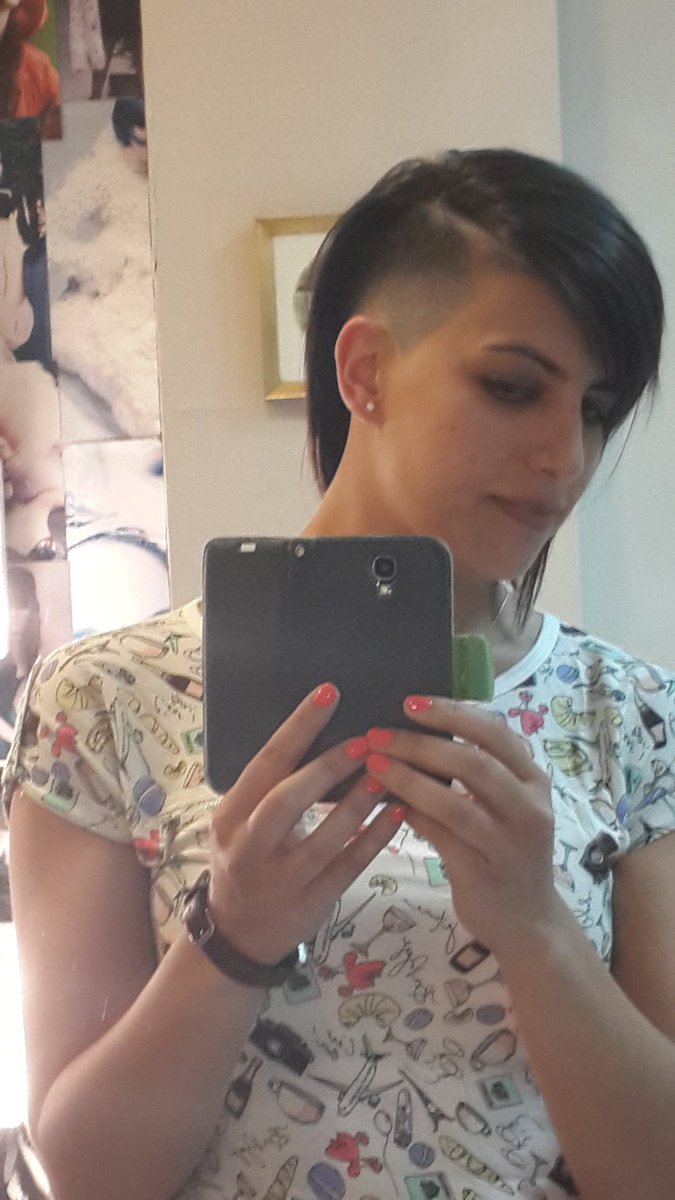 clotadecipo's tweet photo. @PeluqueriaGlow las manos mágicas de Hernán! #haircut #hairstyle https://t.co/zLUkndM3VX