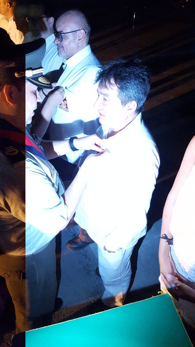 Agradecimiento en nombre propio, la de mi familia, a <a href="/PoliciaColombia/">Policía de Colombia</a> <a href="/PoliciaStaMarta/">Policía Metropolitana de Santa Marta</a> <a href="/PoliciaDEMAG/">Departamento de Policía Magdalena</a> por este reconocimiento <a href="/GeneralNietoR/">General Jorge Nieto</a>