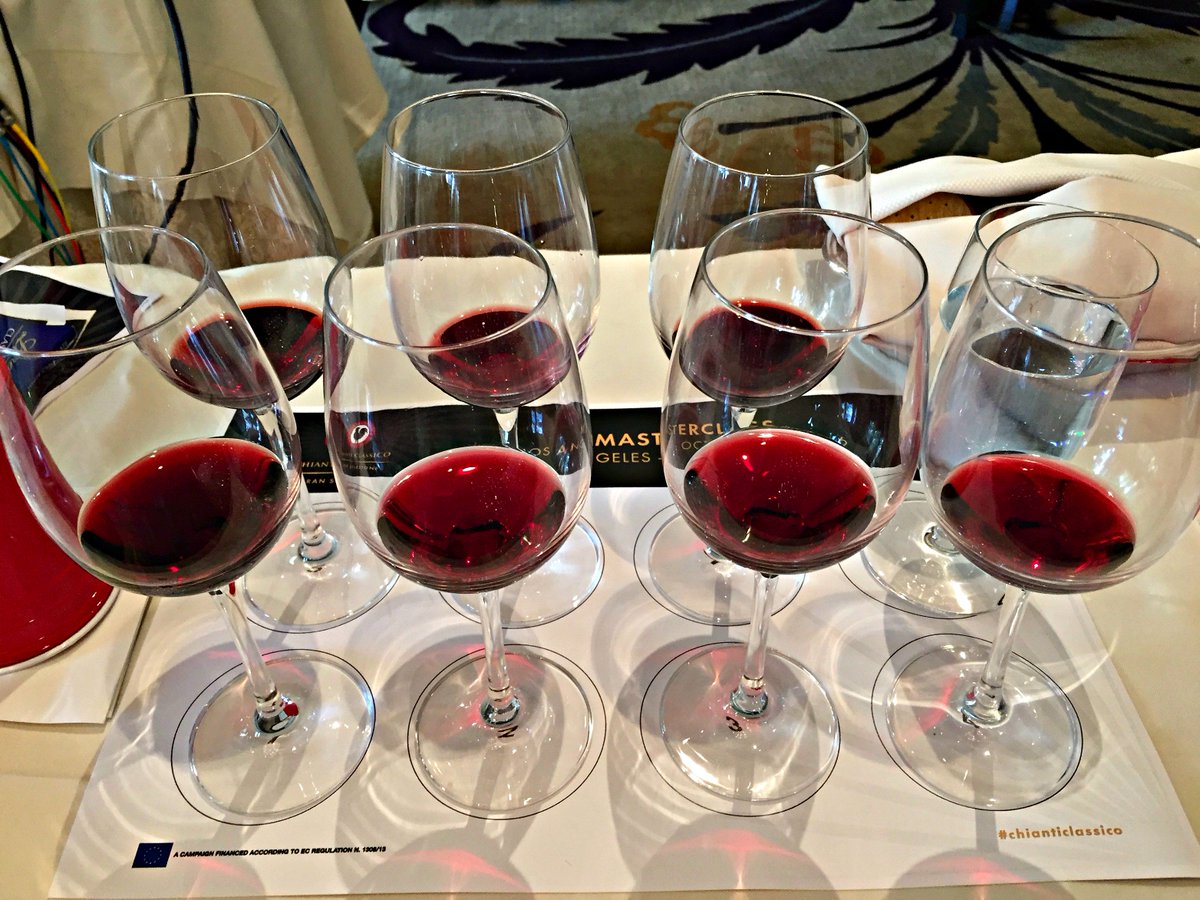 WineAlong101's tweet photo. #Sangiovese #ChiantiClassico #RomagnaSangiovese #MorellinoDiScansano #Montecucco #RomagnaAlbana from #SimplyItalian https://t.co/ciXjuYLIrZ https://t.co/fk3ZIbn5EH