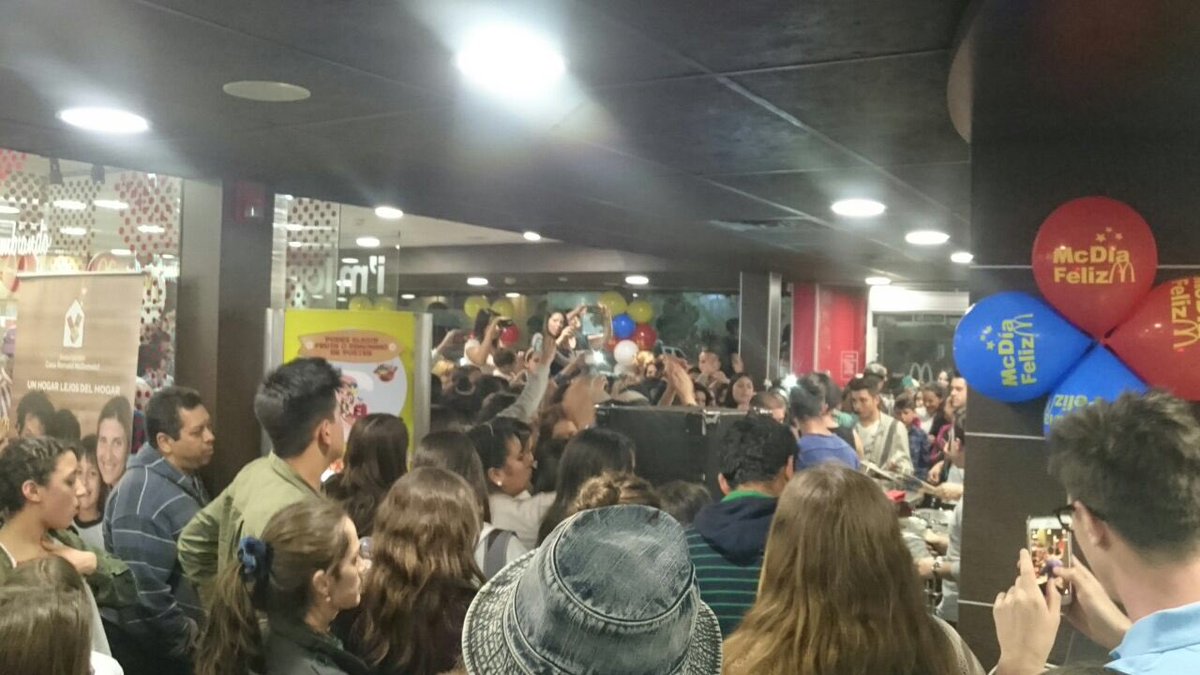 McDonalds_Uy's tweet photo. Sonido de la Costa seguimos acompañando este Gran Día con mucha música!#fenomenomcdiafeliz #mcdiafeliz https://t.co/Q4qStrNnQL