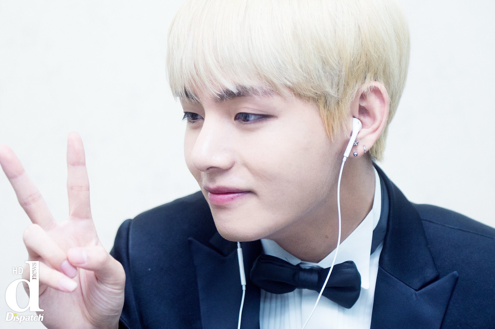 taehyung updates on Twitter: "dispatch photos - 161027…