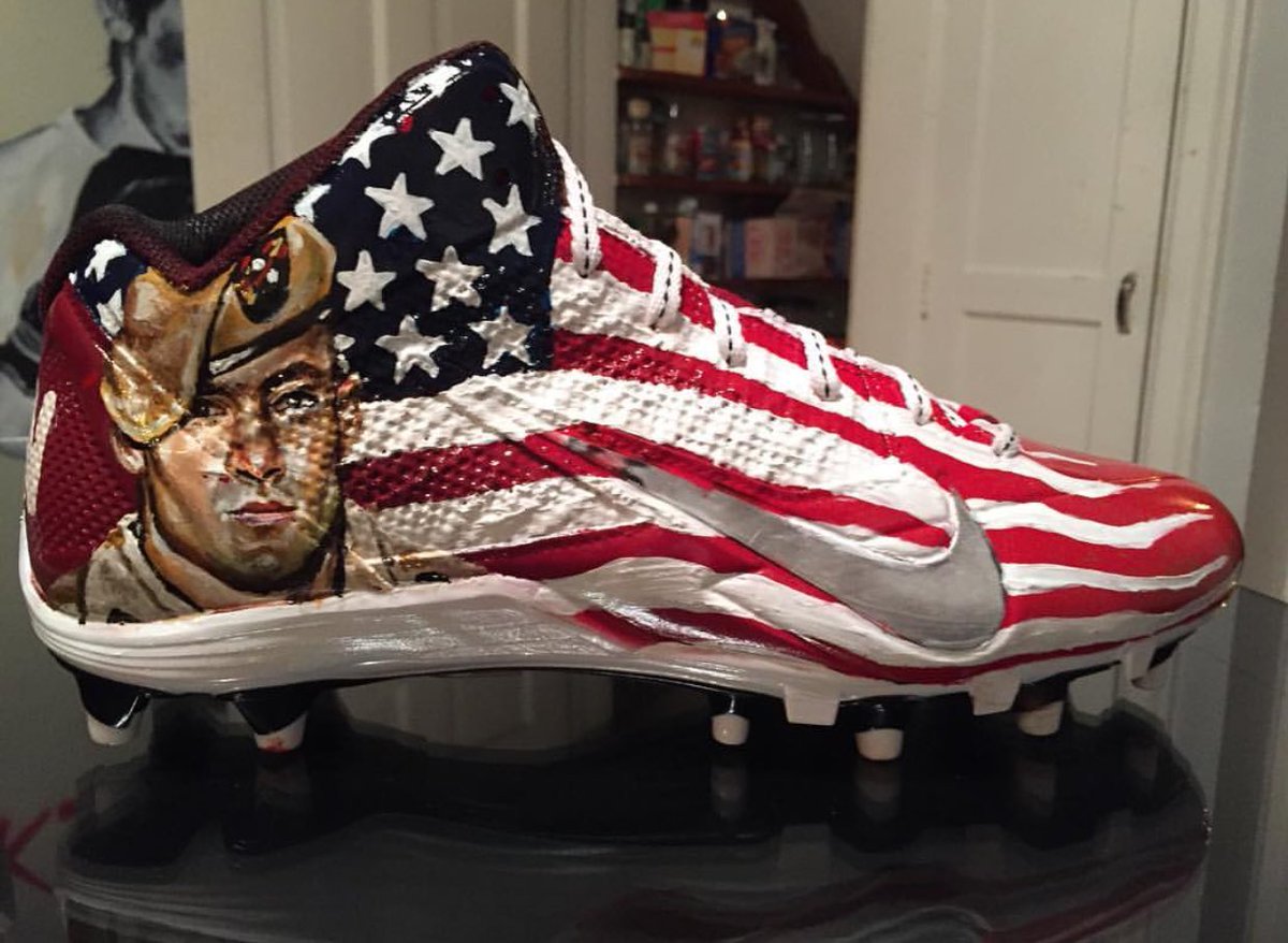 ESPNNFL's tweet photo. .@AntonioBrown will wear cleats on Sunday that pay tribute to Pat Tillman. https://t.co/5GkEyb1mrx