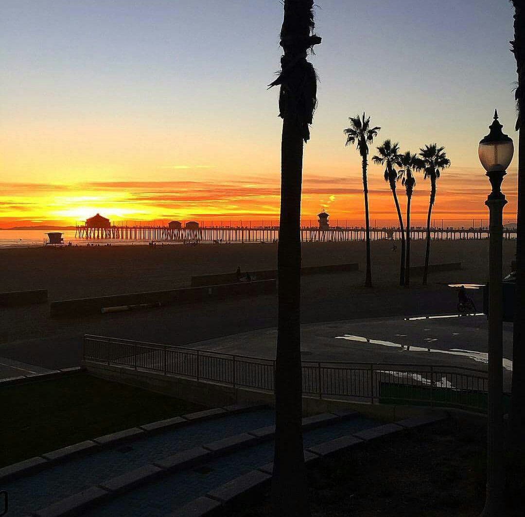 hbtami33's tweet photo. 📷 by Instagram @mgracian91
#huntingtonbeach #huntingtonbeachpier #sunset #surfcitybeachhouserealty #surfcitybeachhouse #hbrealestate https://t.co/KirAhaE0Uu