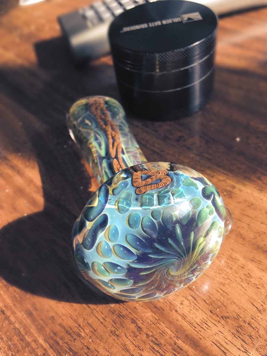 aficionadoOFpot's tweet photo. #stoned #pipesforlife #stonernation #magicalmedicine https://t.co/YhySg7XC6U