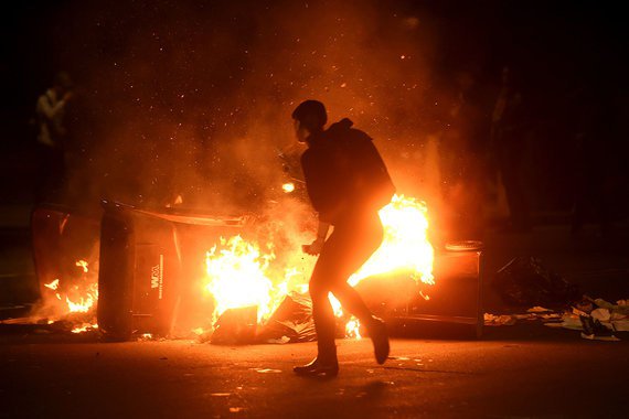 DmitryBaker's tweet photo. Stop the slaughter in the #USA. #Trump is necessary to abandon the controversial win, if he cares about the American people. US Peace. https://t.co/T02SLy8gpi