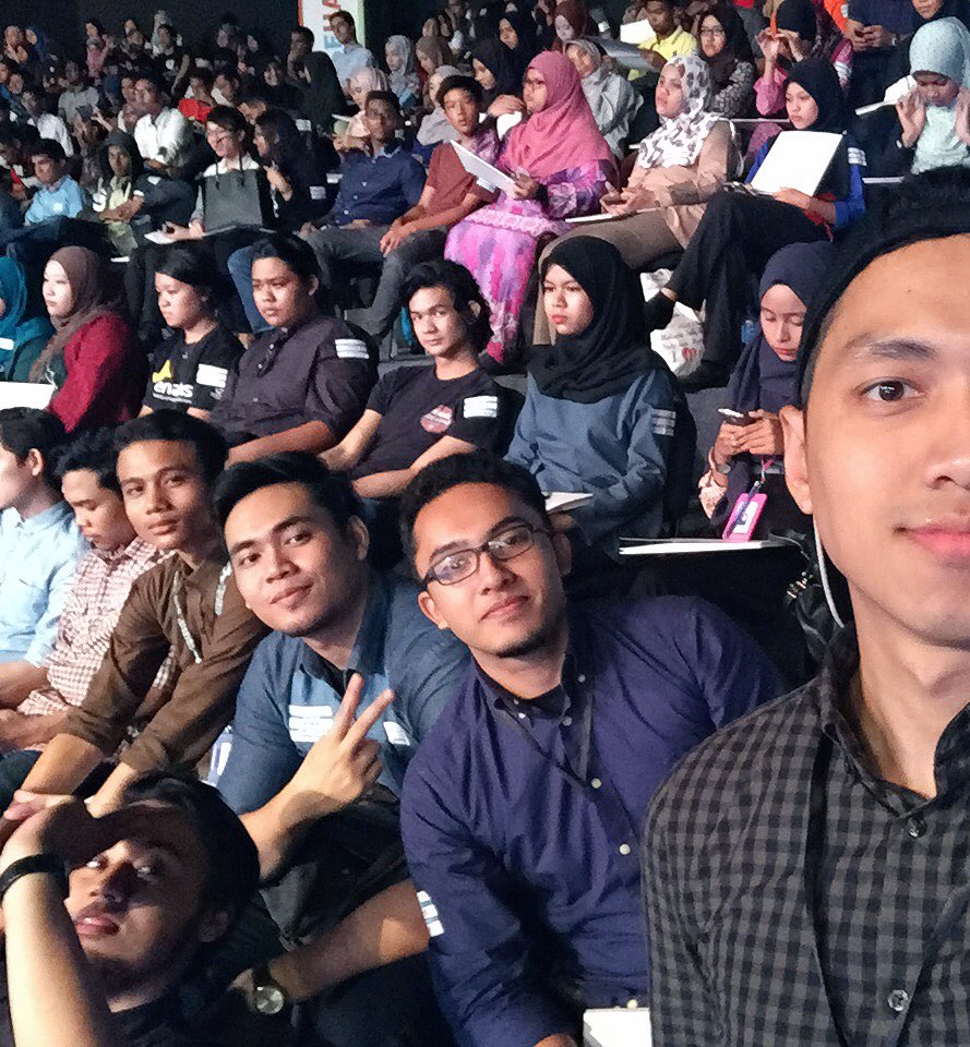 fadzrulafzal's tweet photo. #SEHATI2016 #MaGICSE with them boys! https://t.co/EjVVmUG2AN