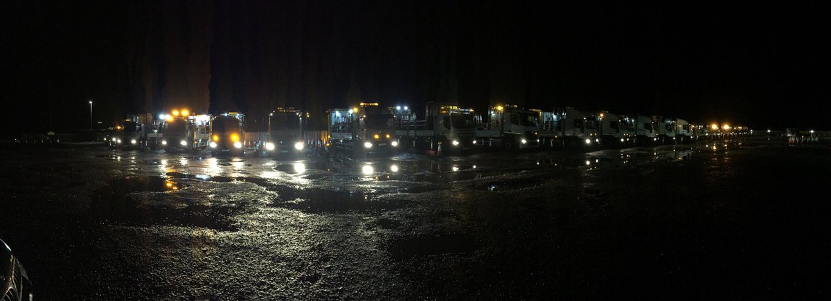 Chevron Stafford - more filming with <a href="/HighwaysOnline/">HighwaysIndustry.Com</a> #SkywaysMedia #highways #media #film #night #HGV #traffic #TM
