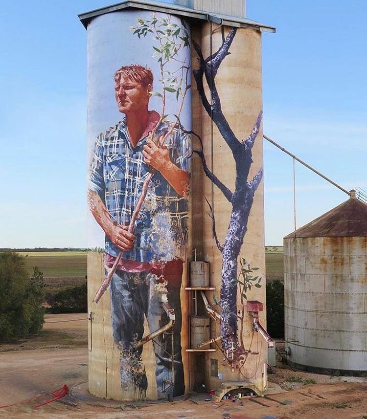 strartaus's tweet image. #mural by Fintan Magee #Patchewollock #Australia #art #graffiti #streetart #urbanart
