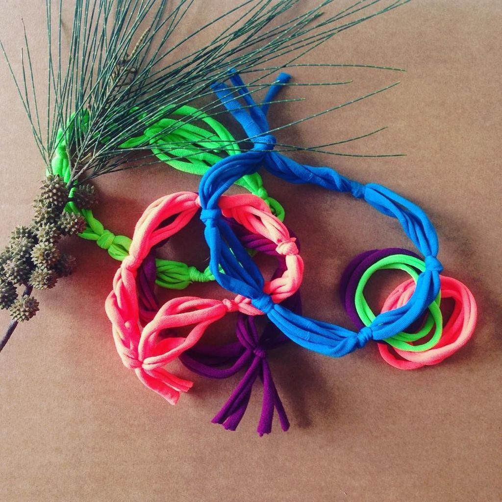 shehustlin's tweet photo. Check the new #FiveBand colors in the shop @ https://t.co/Nju59fqAT1
Now with every FiveBand you g… https://t.co/C3PpaRTPzm https://t.co/pRtPayQf58