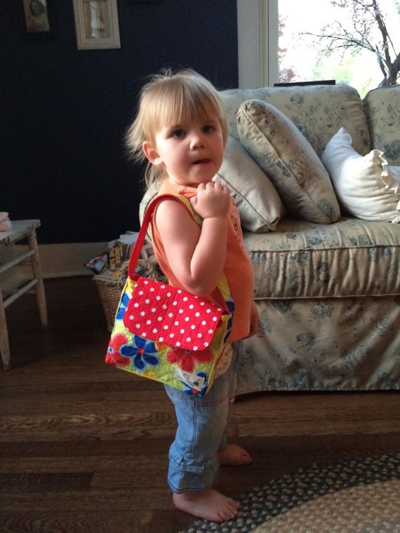 Sewuniquebagset's tweet photo. Childs or toddler messenger handbag purse #sewing #etsy #handbags #smallbusiness #childbags #pdfpat... #budgetwallet https://t.co/baHzMydv3d https://t.co/x41LFLrKVW