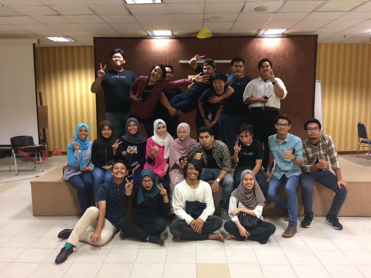 dianahafik's tweet photo. @azrinsafuanca tahniah abe po ! Tahniah malice movement ! #mandatori1 #malicemovement https://t.co/Ru7kwk55lT