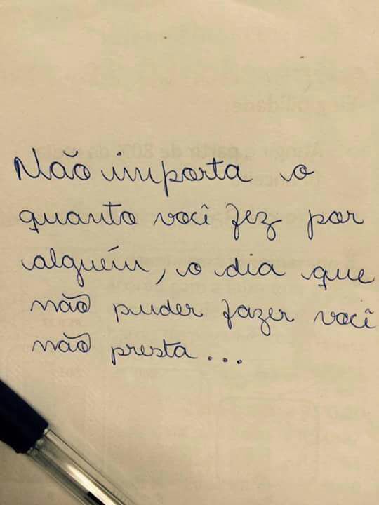 Já abracei pra proteger,
já dei risada quando não podia,
fiz amigos eternos,
e amigos que eu nunca mais vi...
... e no final de tudo...