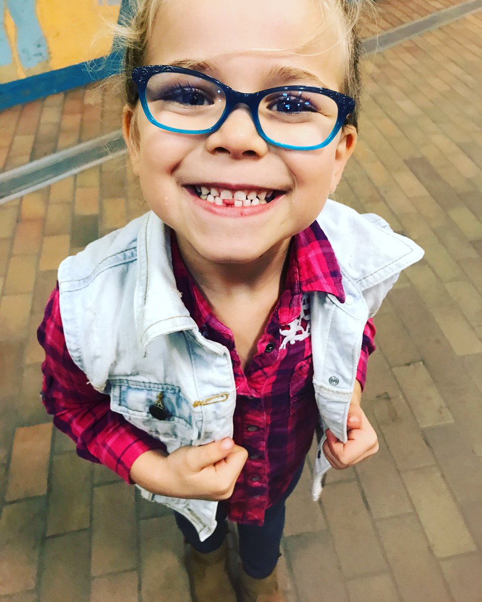 ShaniGwin's tweet image. Lost her first tooth walking to #cfr43 #ruffandtuff