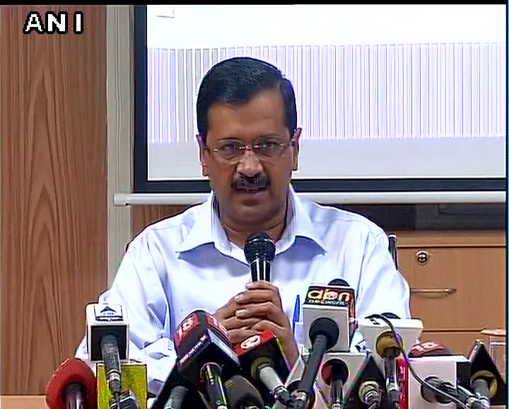 ANI's tweet image. Jab PM ne ailaan kiya, uske pehle apne saare doston ko satark kar diya jinke pas kaala dhan hai,unhone apna maal thikane laga diya: Kejriwal
