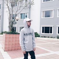 maryjanealob1's tweet image. Minsan kahit naka-eye glasses ka na, napupuwing ka pa rin. Parang sa pag-ibig. Sabi mo okay ka na pero tignan mo, nasasaktan ka pa rin.