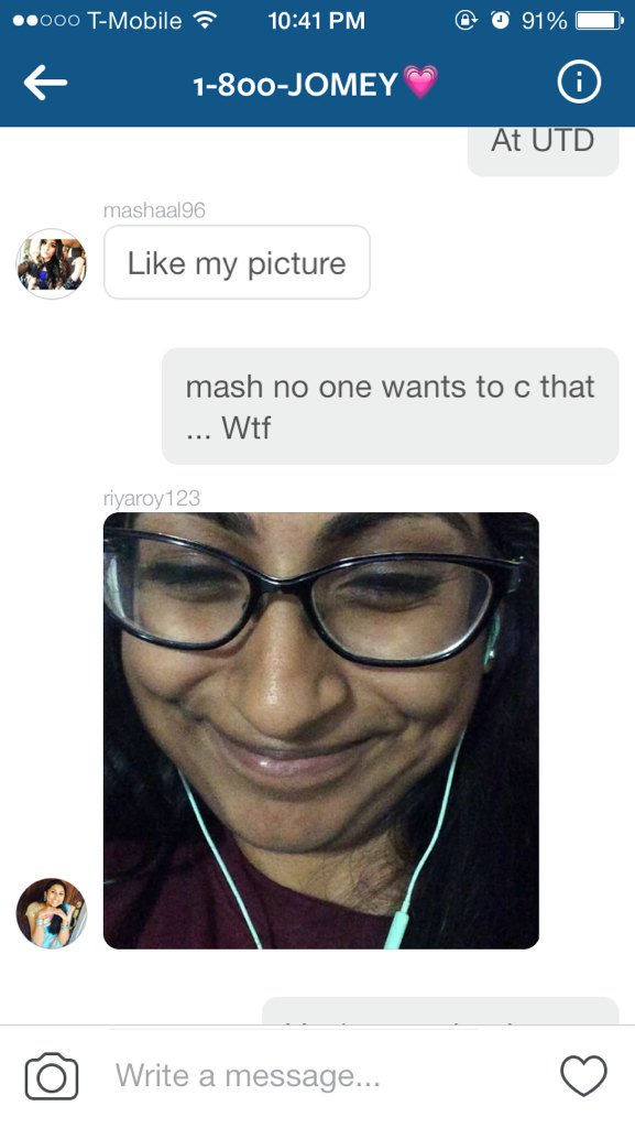 Jomeyv's tweet photo. What do you do when your phone's text msging & gm lit crashes?
you add all your sisters in 1 Insta DM 👭👭👭 #16deep https://t.co/IDBuwhHCgs