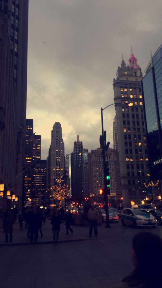 Aaron_Green2011's tweet photo. Loving Chicago!! https://t.co/fiJ3mxZiiq