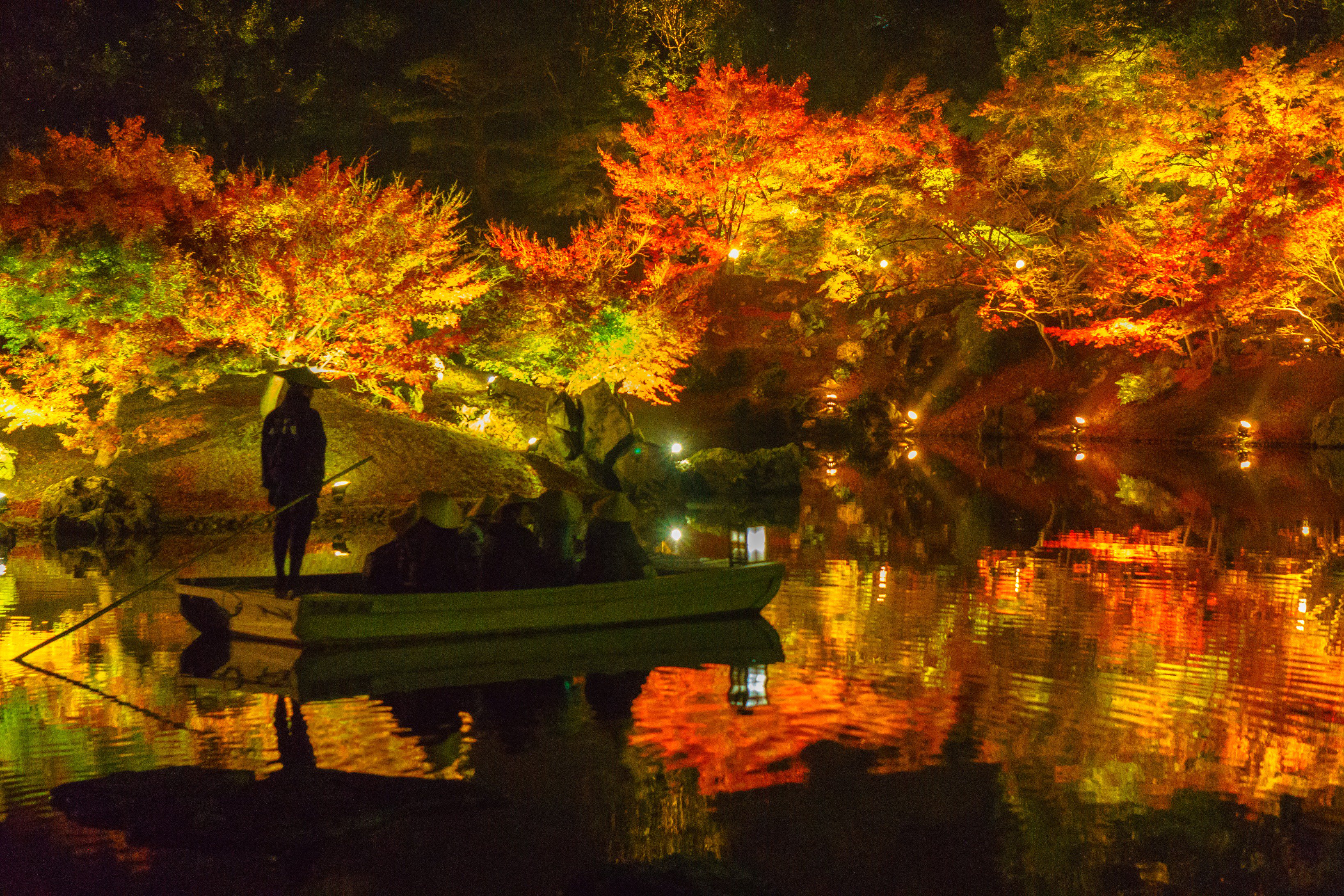 Keita 四国カメラ部 Twitterren 栗林公園 紅葉ライトアップ 去年の写真です 今年は11月19日 金 28日 月 の10日間 楽しみです ファインダー越しの私の世界 写真好きな人と繋がりたい 香川 うどん県 栗林公園 紅葉 A6000 栗林公園ライトアップ