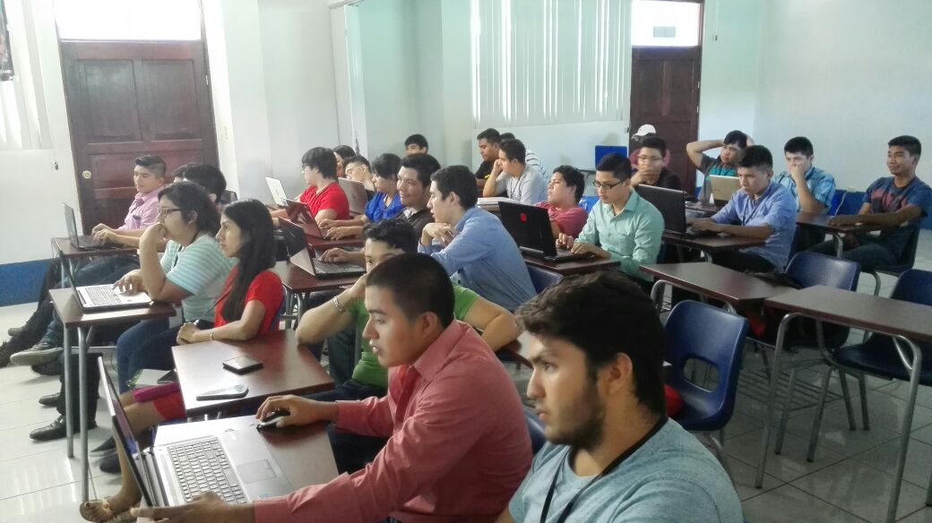 itrjwyss's tweet image. Visita a @CunoriComunica en el IV Congreso de Ingeniería junto a @guatejug #JavaDayTour2016 #duke502 #aKnowledgeJourney