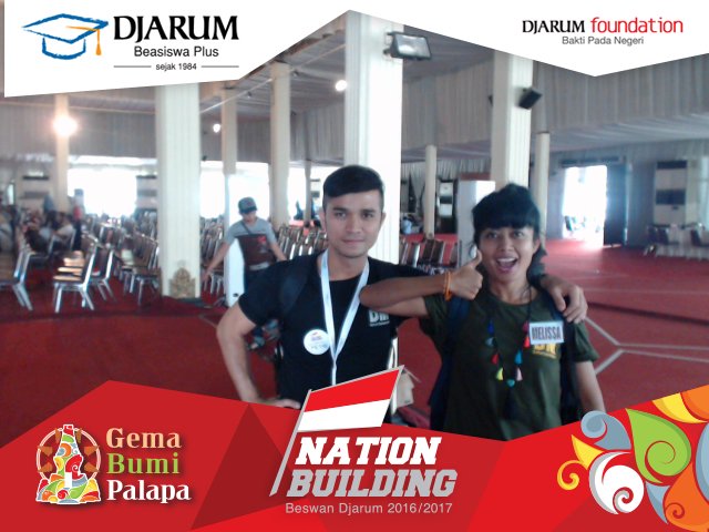 andrewijayaa88's tweet photo. serunya hari ke-2 #NationBuilding 2016 berbaur bersama @BeswanDjarum dan berbagi ilmu baru di "Gema Bumi Palapa" https://t.co/fjXMR0fiU5