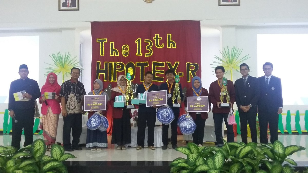 Para pemenang LKTI YEI 2016, wohooooo 😎👏