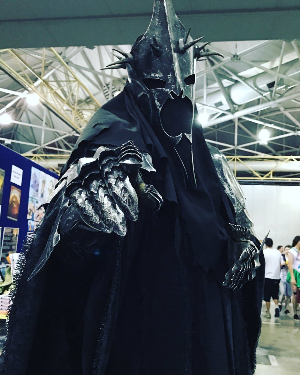VacenTaylor's tweet photo. Witch King #brisnova2016 #Brisbane #Australia @CDenmanAuthor @OdysseyBooks https://t.co/JQuD8UvdIK